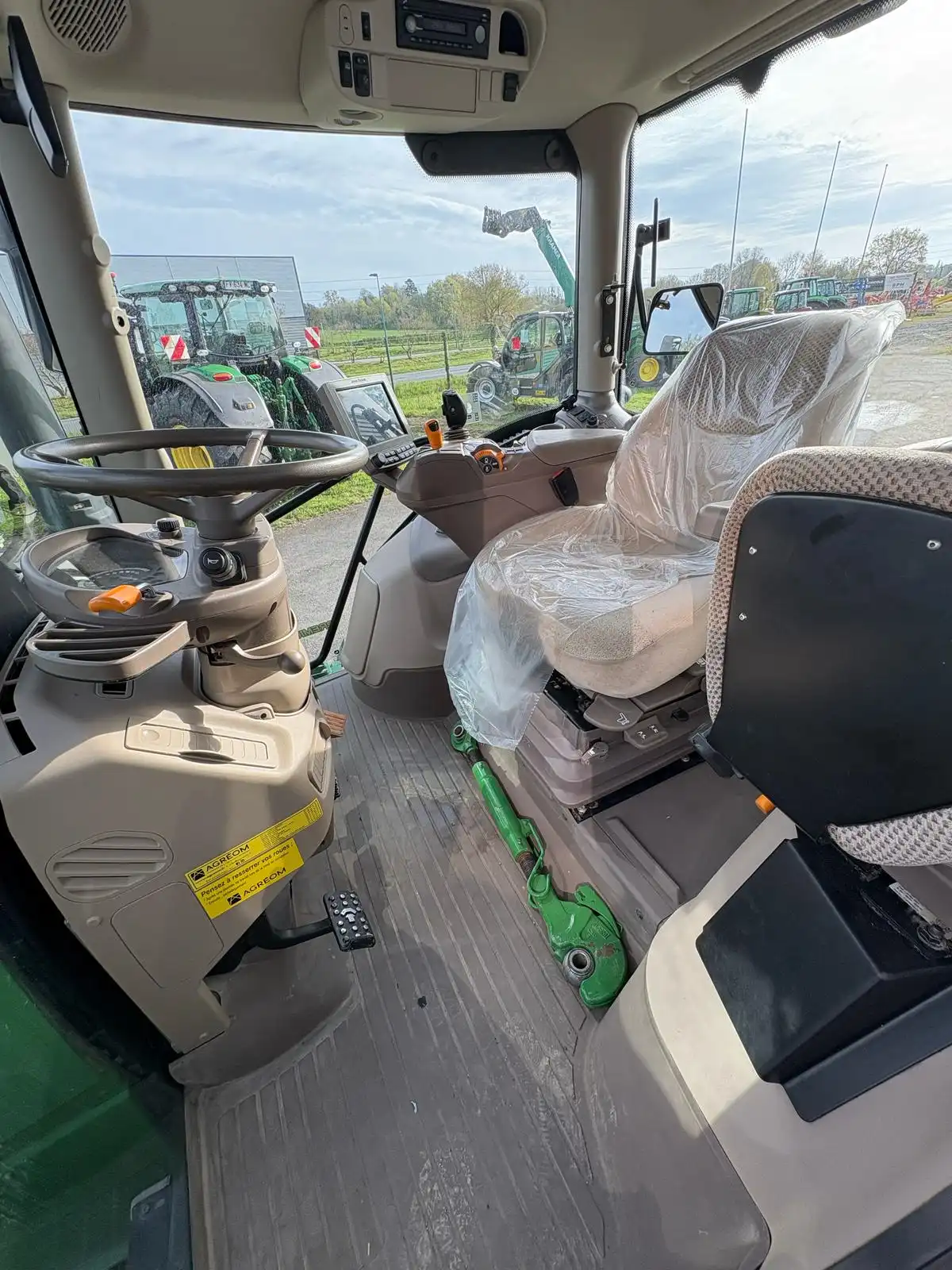 Image JOHN DEERE 6110R